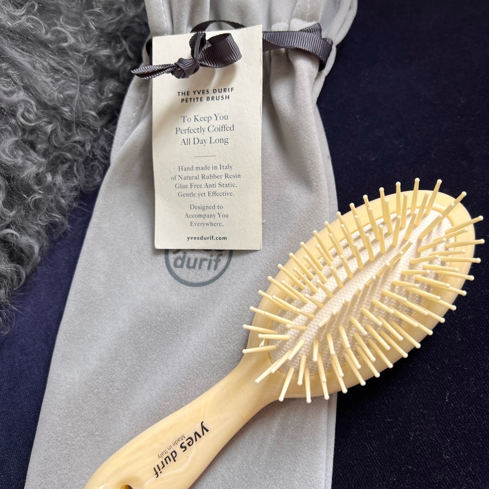 Petite Hair Brush - Cream